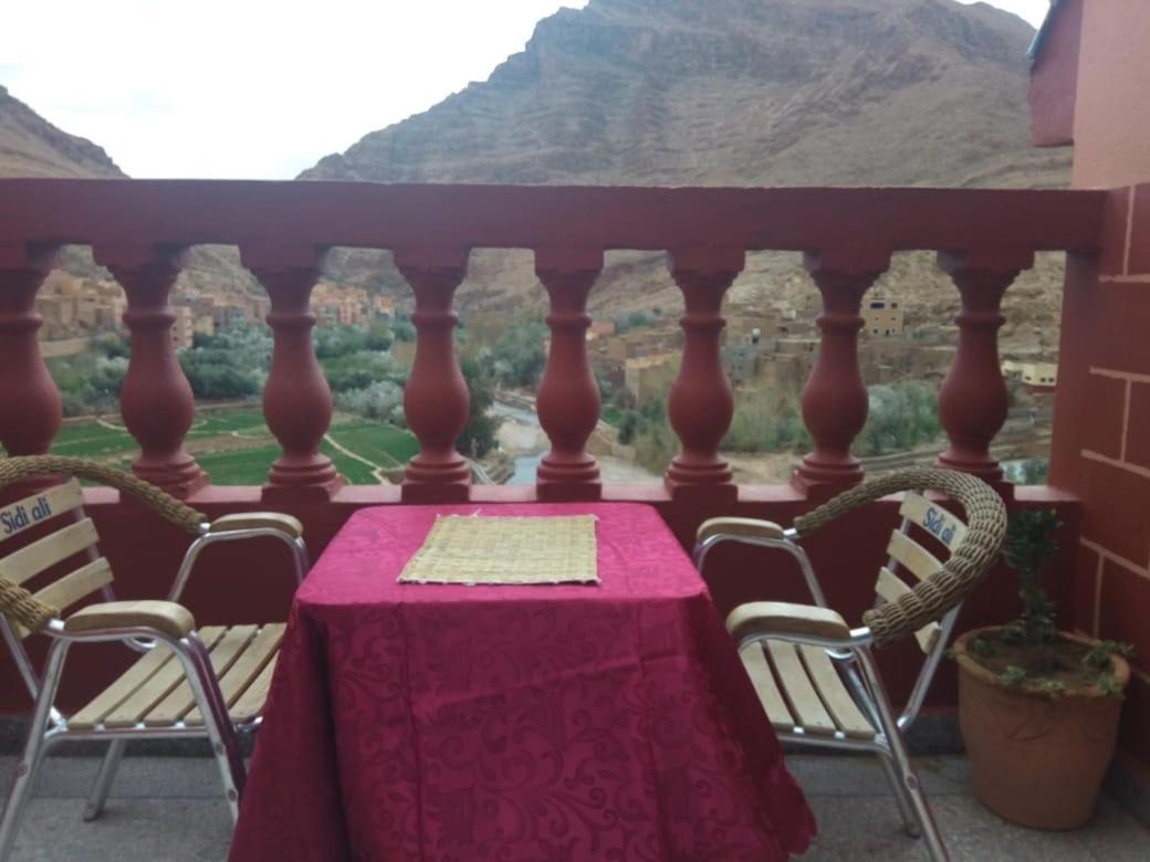 Dar Almanadir Todra Hostel Aït Baha Kültér fotó